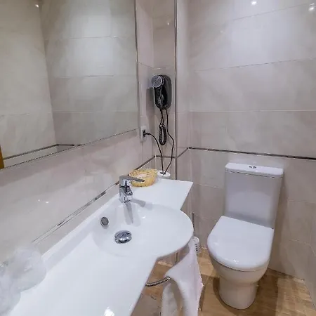 Hostal Santo Domingo De Silos Konukevi Santo Domingo De Silos