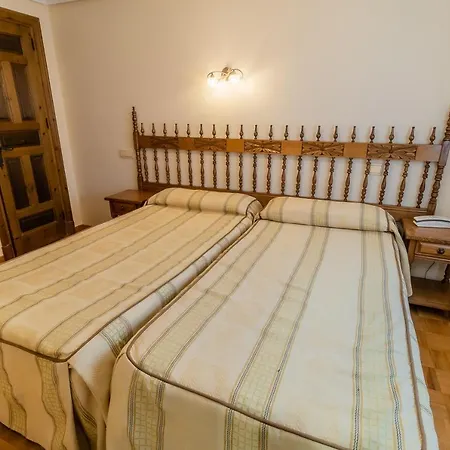 Hostal Santo Domingo De Silos Santo Domingo De Silos