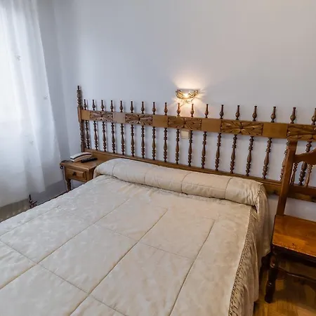 Hostal Santo Domingo de Silos Pensión