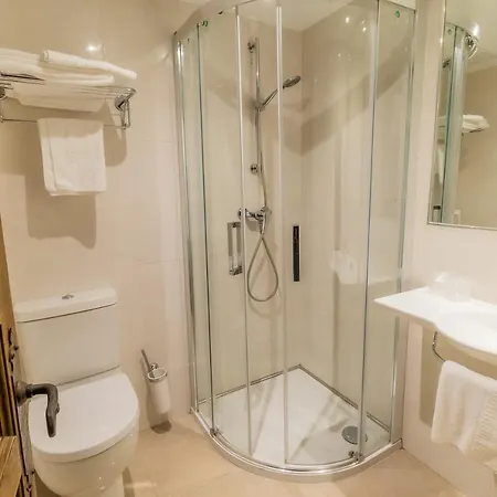 Hostal Santo Domingo De Silos Konukevi *