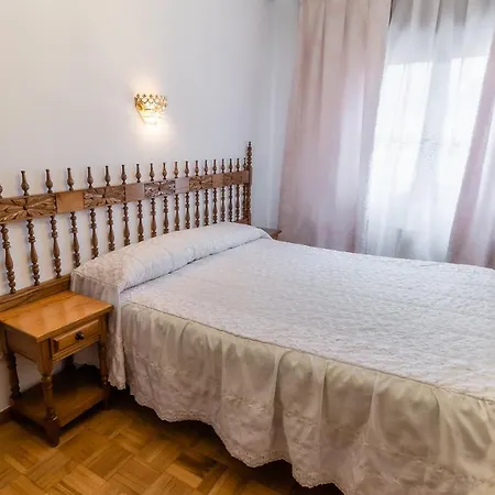 Hostal Santo Domingo de Silos Affittacamere *