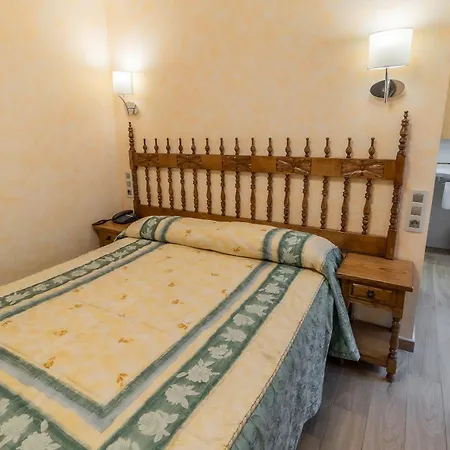 Hostal Santo Domingo de Silos Santo Domingo De Silos