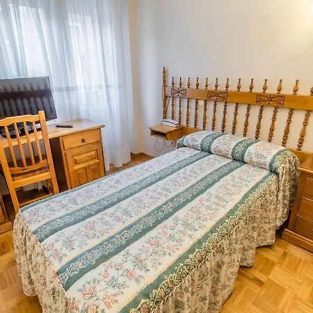 Hostal Santo Domingo de Silos