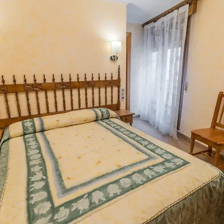 Hostal Santo Domingo de Silos
