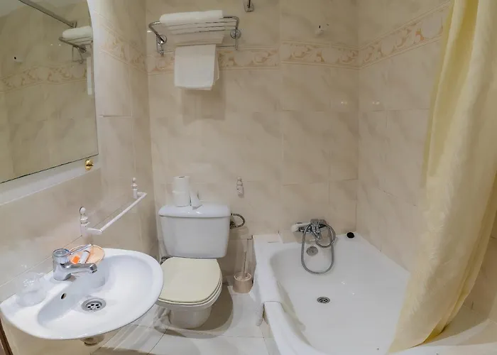 Gasthuis Hostal Santo Domingo De Silos *