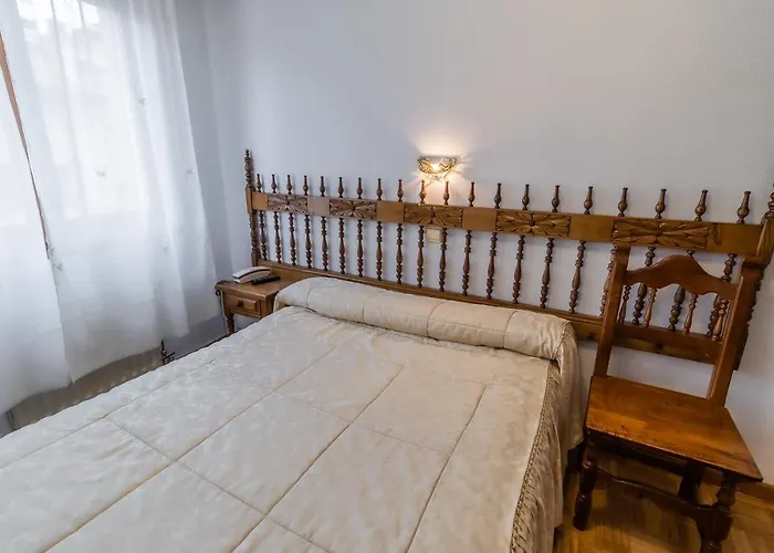 Hostal Santo Domingo De Silos Gasthuis