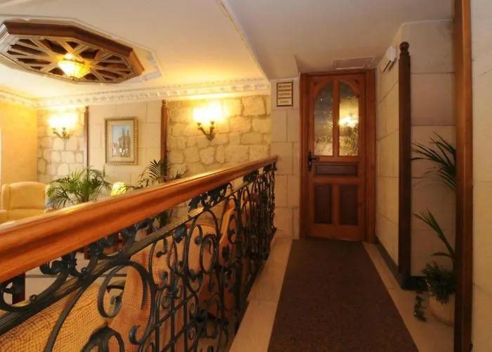 Hostal Santo Domingo De Silos *