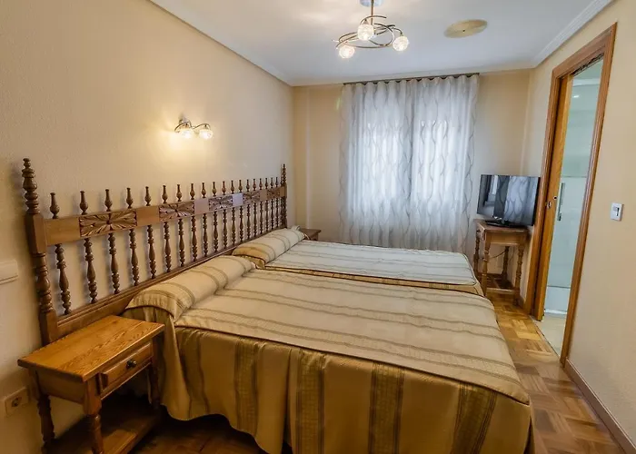 Hostal Santo Domingo De Silos Santo Domingo De Silos