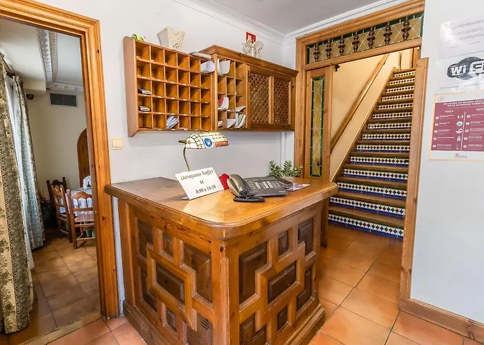 Hostal Santo Domingo De Silos * Santo Domingo De Silos