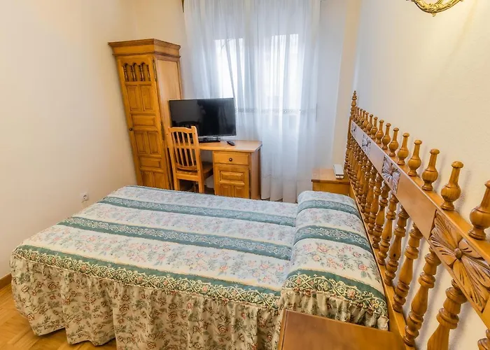 Hostal Santo Domingo De Silos Gasthuis Santo Domingo De Silos