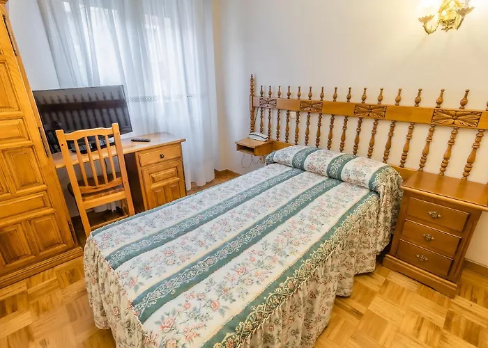 Hostal Santo Domingo De Silos