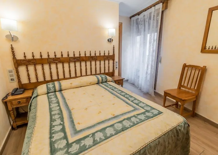 Hostal Santo Domingo De Silos